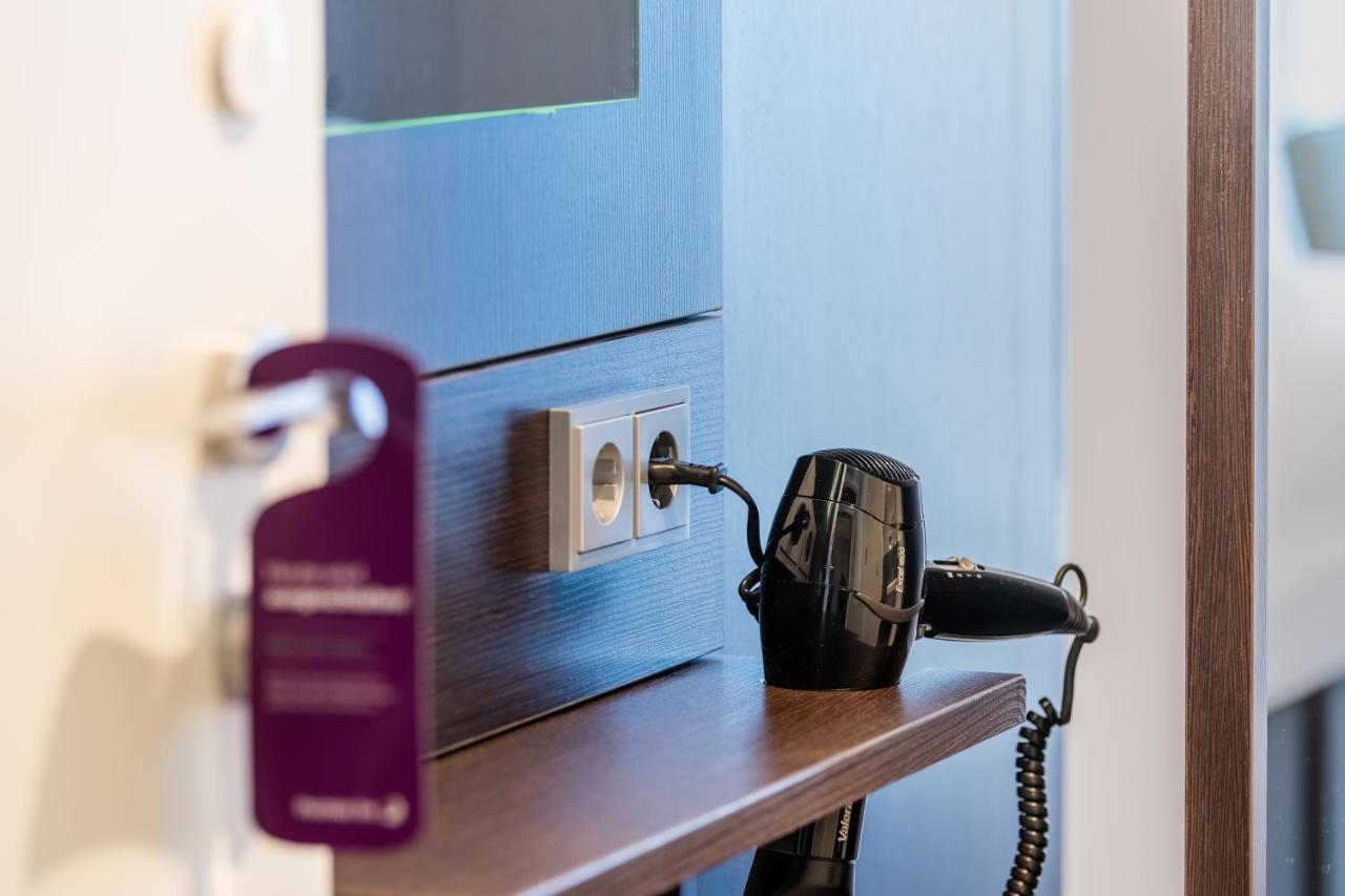 Premier Inn Saarbruecken City Centre Ngoại thất bức ảnh