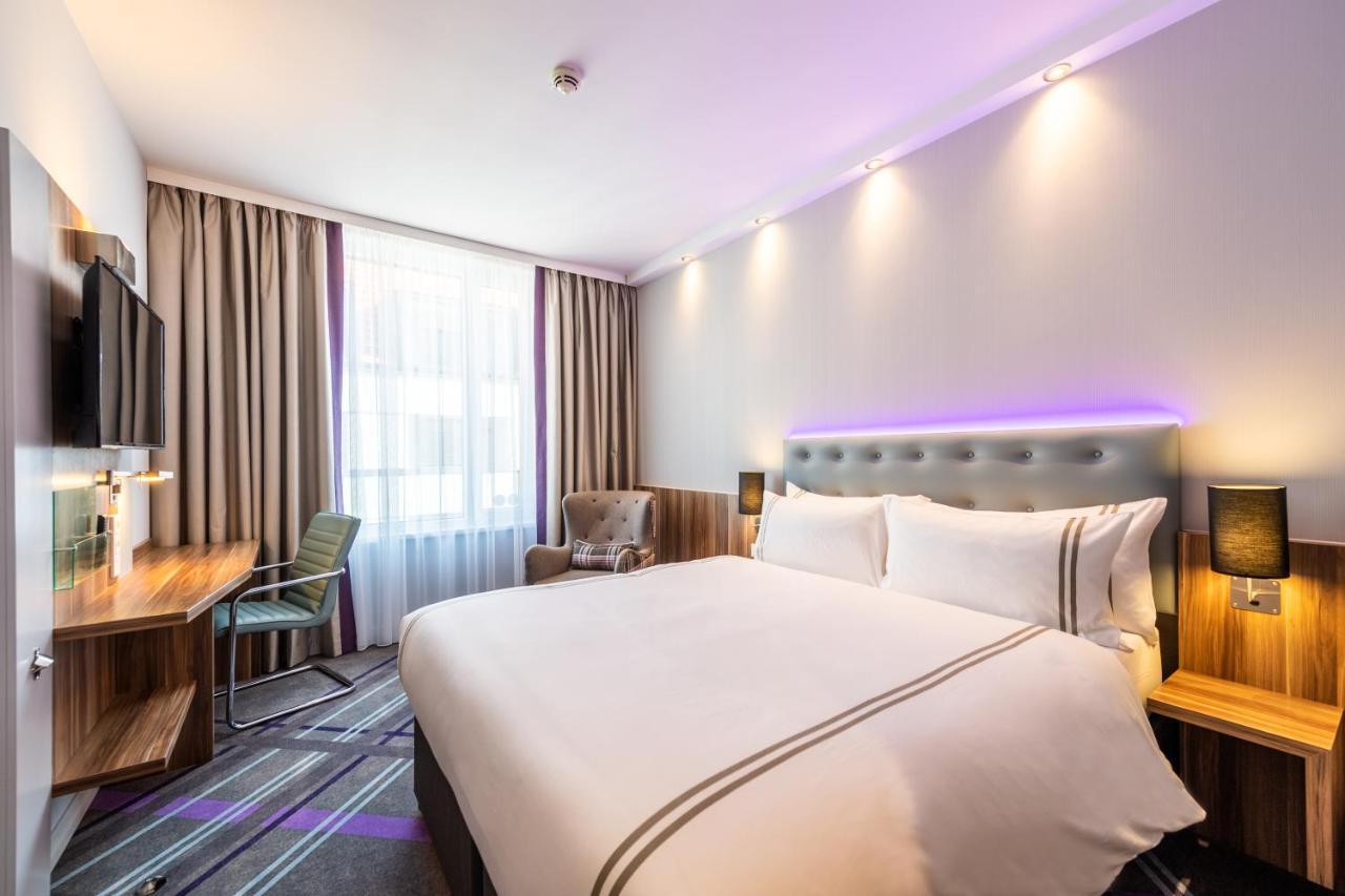 Premier Inn Saarbruecken City Centre Ngoại thất bức ảnh