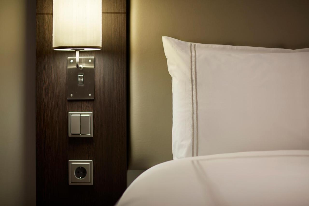 Premier Inn Saarbruecken City Centre Ngoại thất bức ảnh
